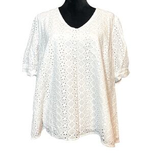 NWT Draper James Elegant V-Neck Puffer Sleeve White Eyelet Women's Top